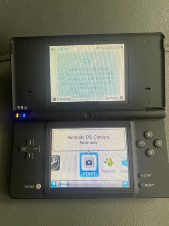 Máy chơi game DSi