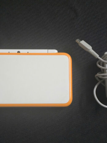 Máy chơi game New 2DS XL